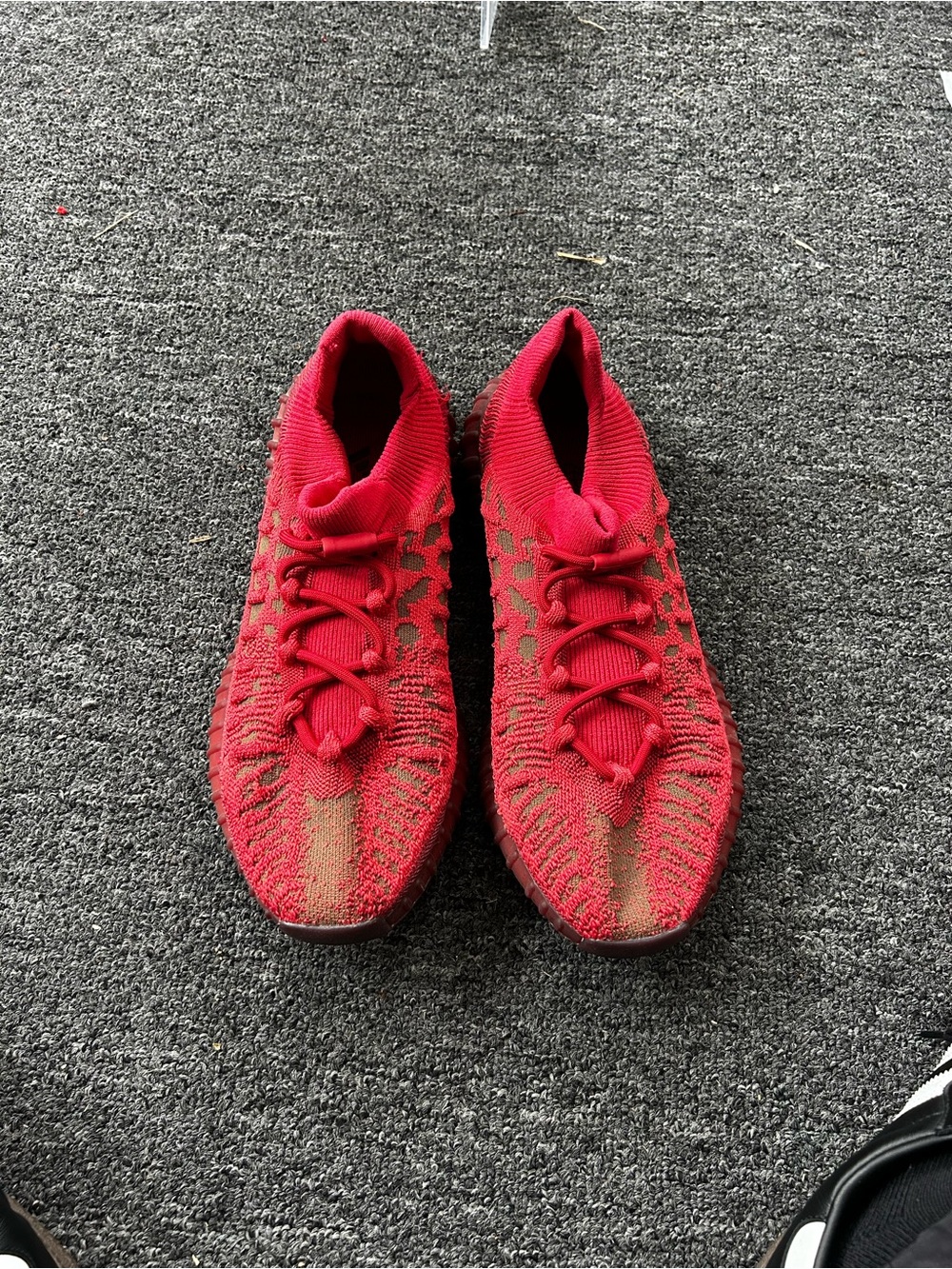 Men’s Yeezy Red Knit Lace-Up Athletic Sneakers